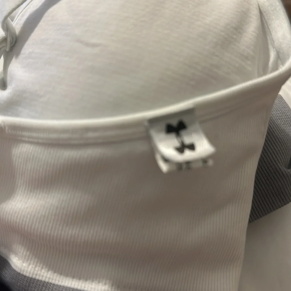 White Under Armour Sports Bra Size L NWOT - Picture 3 of 5